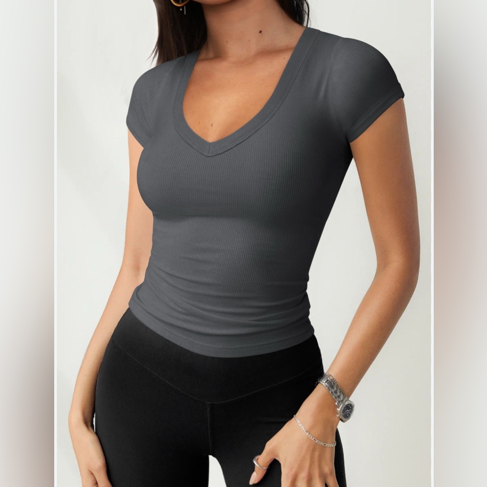 Bundle of 2 Streetwear Society Dark Gray & Black V-Neck Ribbed Tee